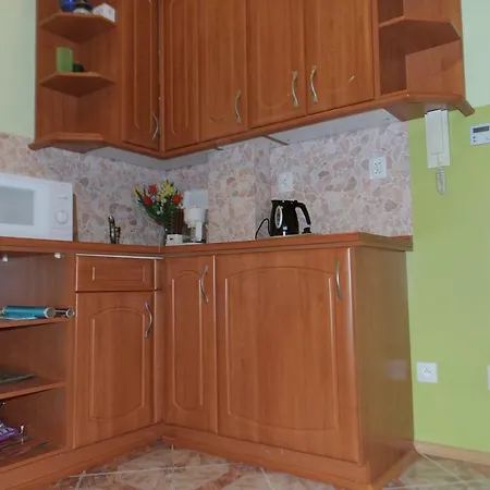 Apartment Fontane 4 *